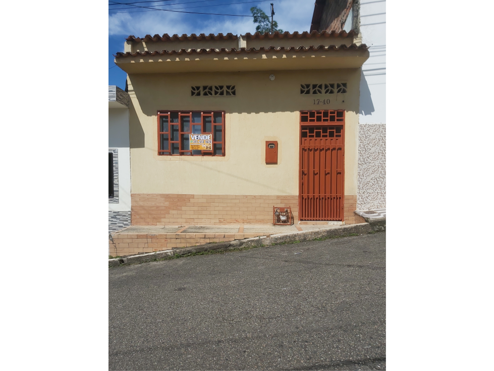Vendo Casa Barrio Comuneros, en el municipio de San Vicente.