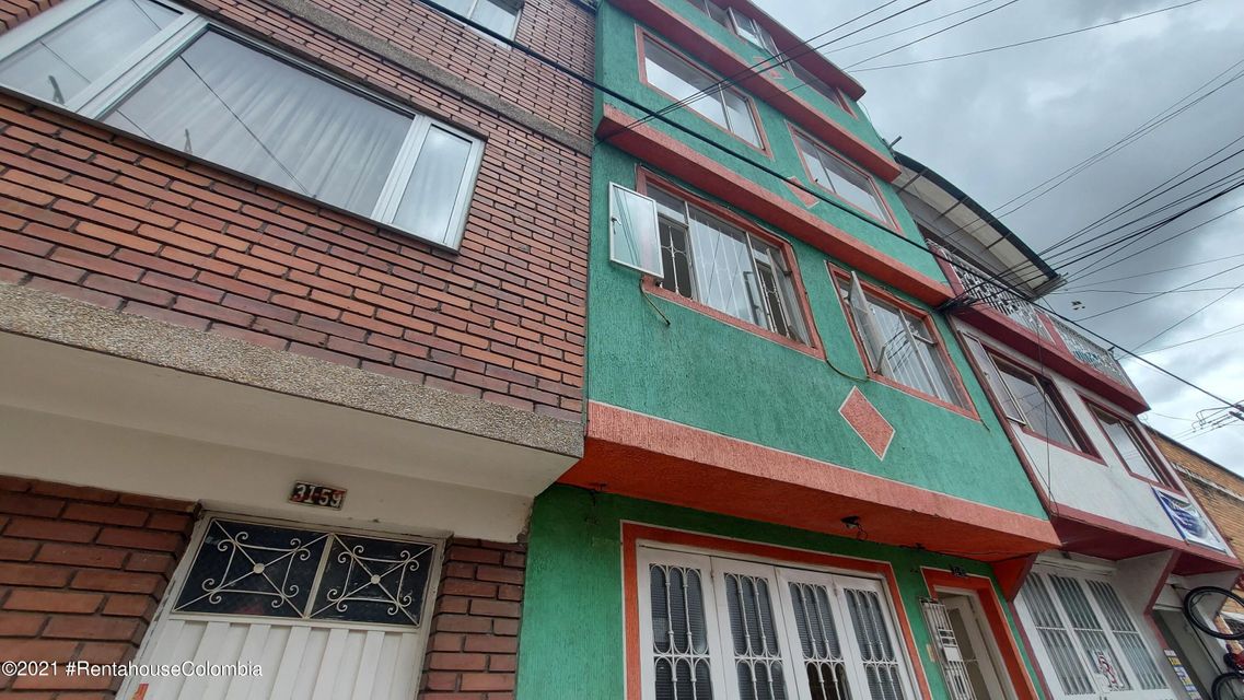 Casa en  La Giralda(Bogota) CO: 22-1366