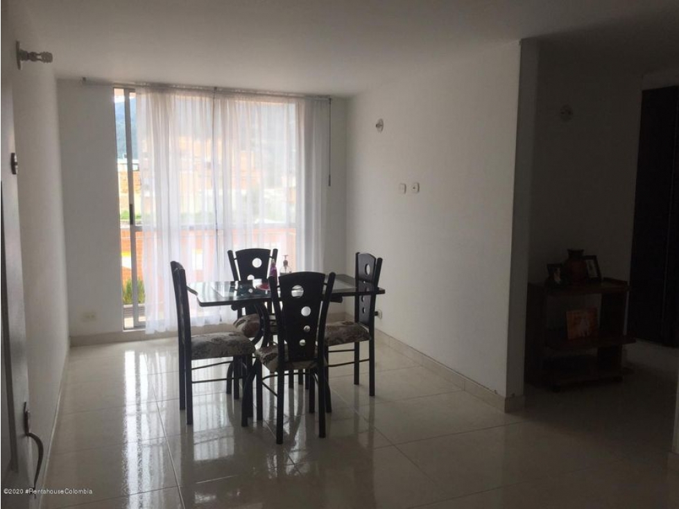 Apartamento en  Capellania(Cajica) RAH CO: 23-16