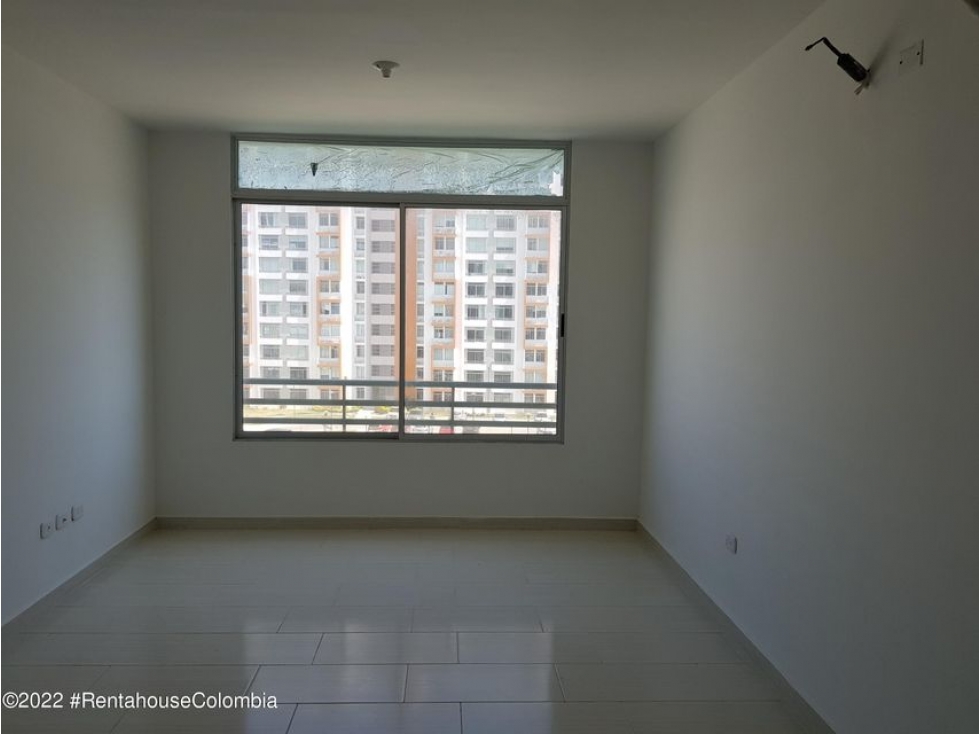 Apartamento en  Villa Nueva RAH CO: 22-2467