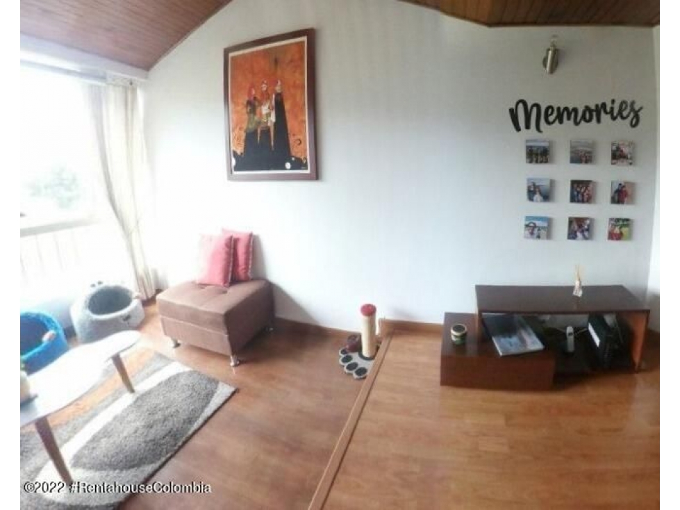 Apartamento en  Mirandela(Bogota) RAH CO: 22-2574