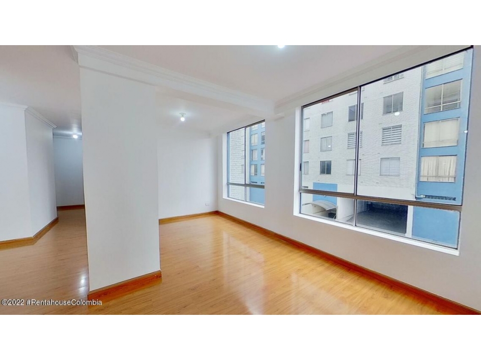 Apartamento en  Marsella(Bogota) RAH CO: 22-2995