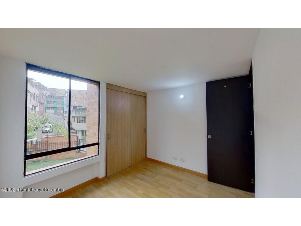 Apartamento en  Naranjos(Bogota) RAH CO: 22-3148
