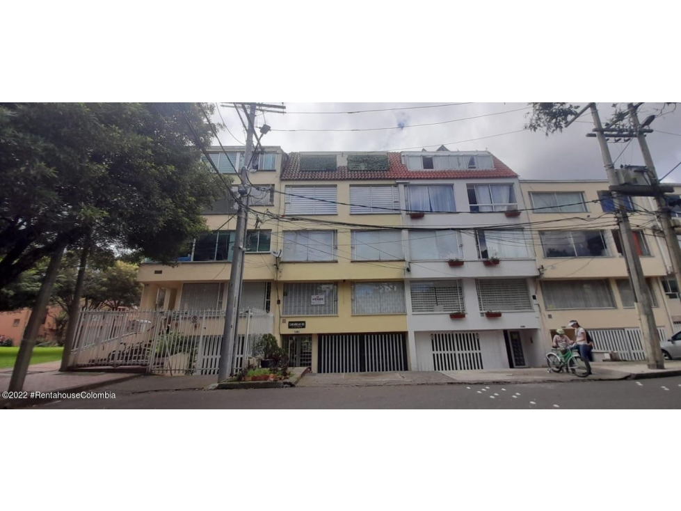 Apartamento en  Caobos Salazar RAH CO: 23-554