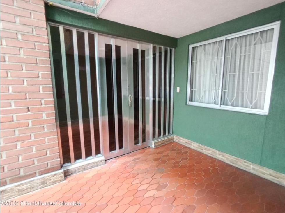 Apartamento en  Laureles(Medellin) RAH CO: 23-709