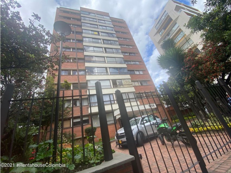 Apartamento en  El Nogal(Bogota) RAH CO: 23-861
