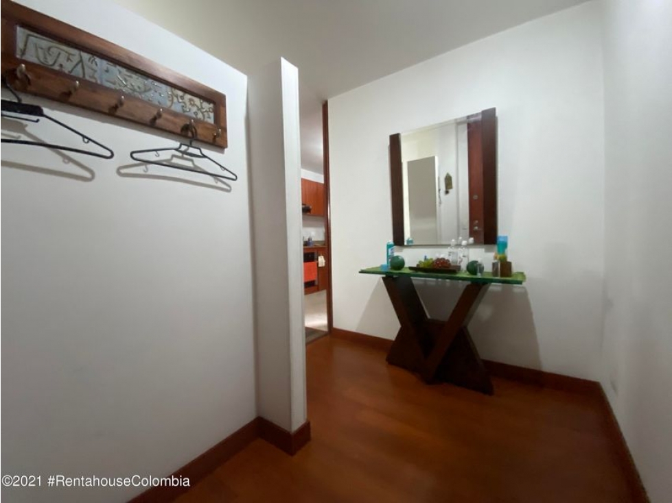 Apartamento en  Bella Suiza(Bogota) RAH CO: 23-829