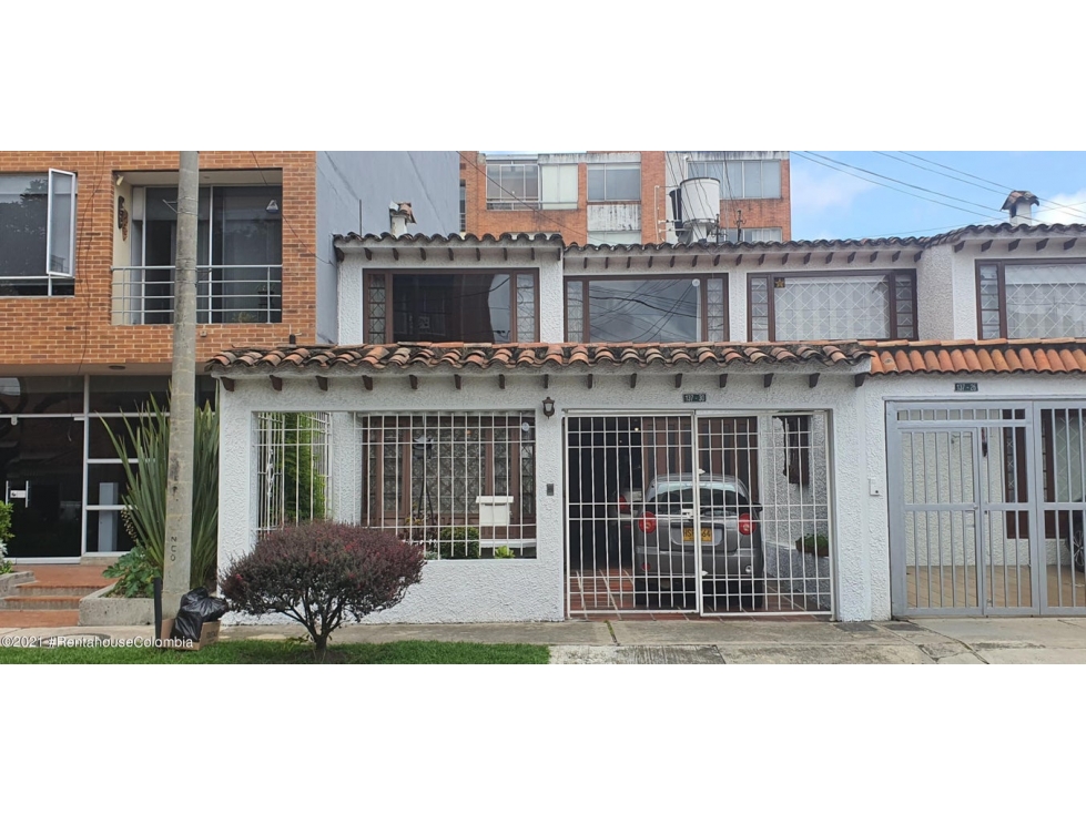 Casa en  Nueva Autopista(Bogota) RAH CO: 23-208
