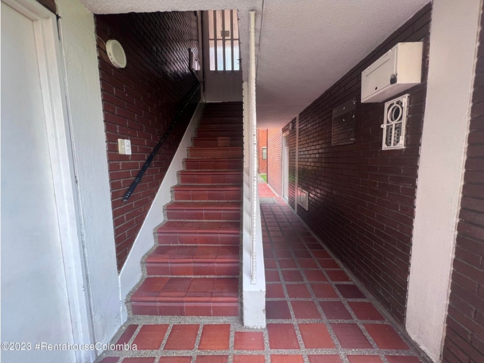 Apartamento en  Banderas(Bogota) RAH CO: 24-400