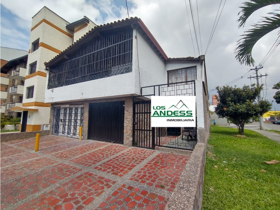 Casa en venta Florida Nueva en Medellín