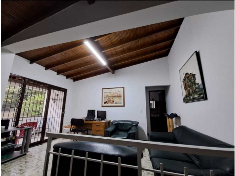 Casa en venta Medellín, sector Estadio muy cerca de la cuarta Brigada