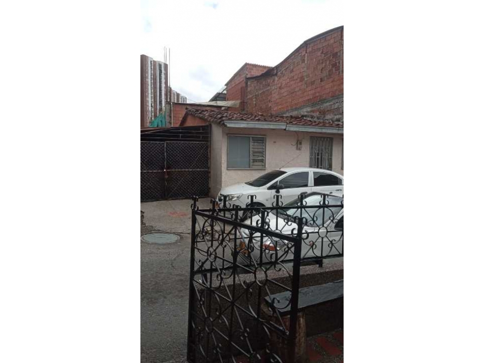 VENDO CASA LOTE EN ESQUINA BARRIO NUEVO ARRIBA DE CABAÑAS