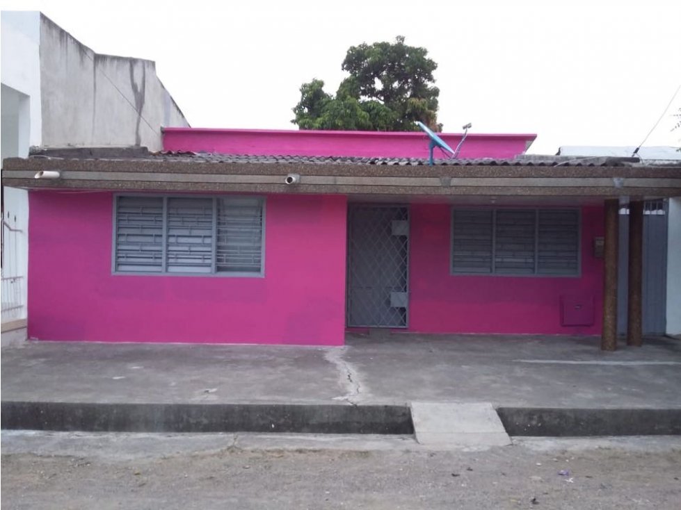 Venta de casa en la granja, Montería.